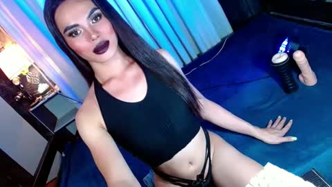 lovelymiss_shyna11 online show from 24, 2, 2025