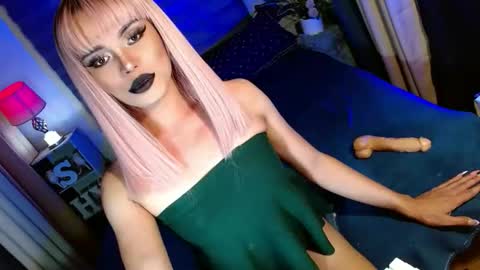 lovelymiss_shyna11 online show from 3, 10, 2025