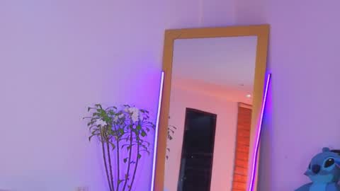 Snapshot of lovelymoon_ chatting on 23, 4, 2026 lovelymoon_ online show from 23, 4, 2026