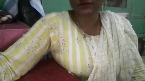 Snapshot of lovelyrose36 chatting on 27, 5, 2026 lovelyrose36 online show from 27, 5, 2026