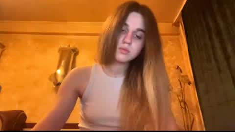 Snapshot of lovelysilk_63 chatting on 5, 5, 2026 ELA online show from 5, 5, 2026