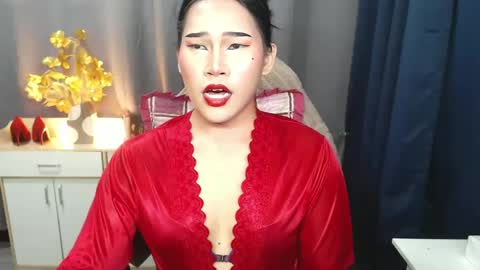 STWEET LINA online show from 2, 2, 2025