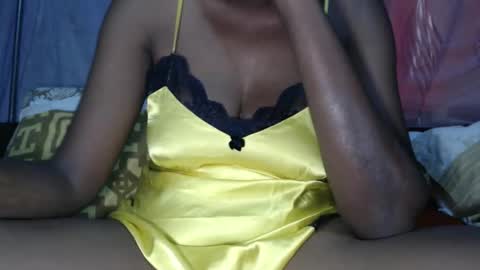 Snapshot of lovelythighs54 chatting on 19, 2, 2026 miss fancy louis online show from 19, 2, 2026