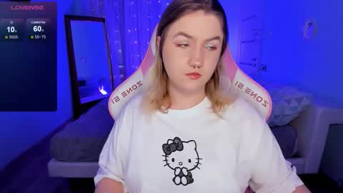 Julia  online show from 4, 12, 2025