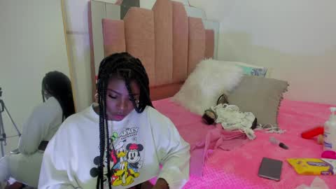 L O V E  online show from 1, 2, 2025