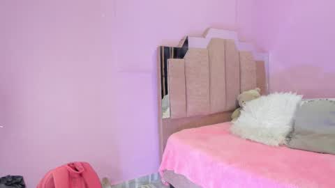 L O V E  online show from 17, 9, 2025