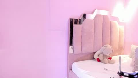 L O V E  online show from 19, 11, 2025