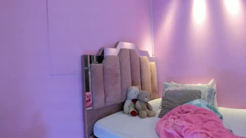 L O V E  online show from 1, 2, 2026