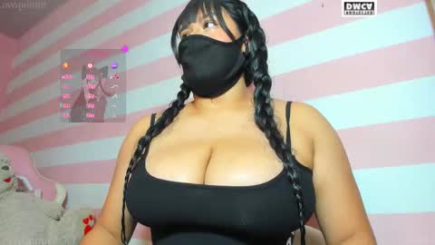 Snapshot of lovequinnn chatting on 19, 3, 2026 Love online show from 19, 3, 2026