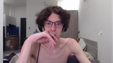 Snapshot of lovesomecookies chatting on 2, 12, 2025 LovesomeCookie online show from 2, 12, 2025