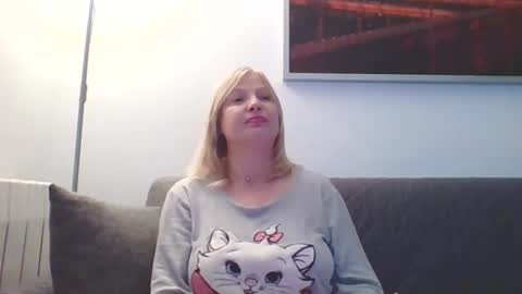 Snapshot of lovestar544963 chatting on 7, 1, 2025 Marlyn online show from 7, 1, 2025