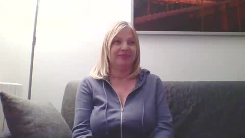 Snapshot of lovestar544963 chatting on 8, 1, 2025 Marlyn online show from 8, 1, 2025