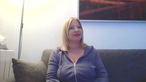 Snapshot of lovestar544963 chatting on 20, 1, 2025 Marlyn online show from 20, 1, 2025