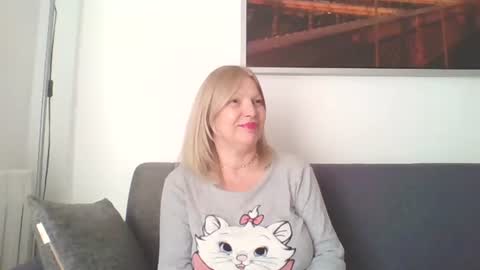 Snapshot of lovestar544963 chatting on 20, 2, 2025 Marlyn online show from 20, 2, 2025