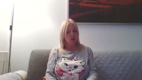 Snapshot of lovestar544963 chatting on 4, 2, 2026 Marlyn online show from 4, 2, 2026