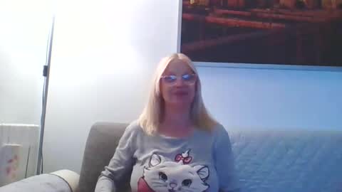 Snapshot of lovestar544963 chatting on 5, 2, 2026 Marlyn online show from 5, 2, 2026