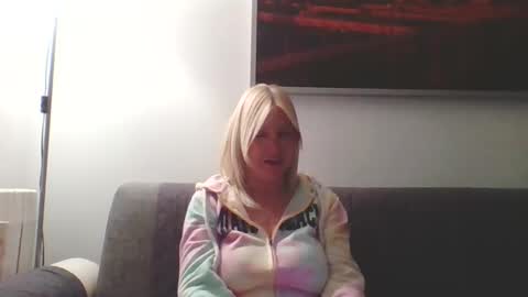 Snapshot of lovestar544963 chatting on 7, 3, 2026 Marlyn online show from 7, 3, 2026