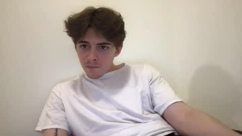 Snapshot of lovet1me chatting on 23, 4, 2026 luv online show from 23, 4, 2026
