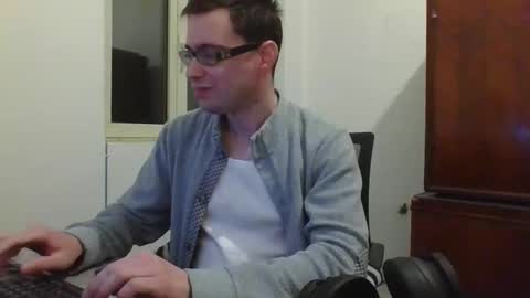 Snapshot of lovethepussy1988 chatting on 2, 4, 2026 db online show from 2, 4, 2026
