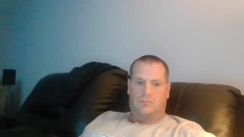 lovetocum37 online show from 4, 12, 2025