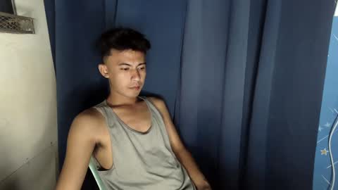 Snapshot of lovetosuckxox chatting on 5, 3, 2025 lovetosuckxox online show from 5, 3, 2025