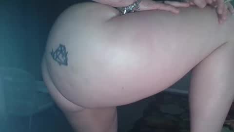 Snapshot of lovetubes101 chatting on 24, 4, 2026 lovetubes101 online show from 24, 4, 2026