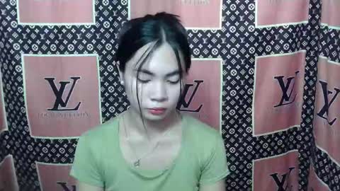 Snapshot of loving_rhean chatting on 14, 11, 2025 loving_rhean online show from 14, 11, 2025