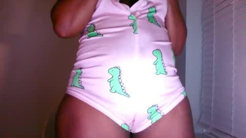 Snapshot of lovingnina chatting on 14, 12, 2024 lovingnina online show from 14, 12, 2024