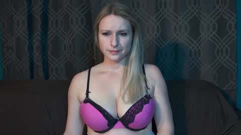 Snapshot of lovingsummer chatting on 5, 2, 2026 Summer online show from 5, 2, 2026