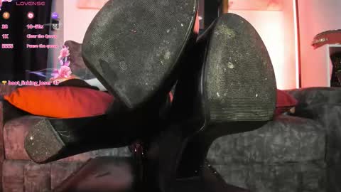 luanadabbraccio_ online show from 27, 2, 2026