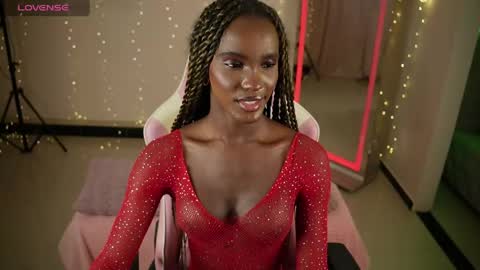 Snapshot of luanarisque chatting on 16, 4, 2026 IG luana orq online show from 16, 4, 2026