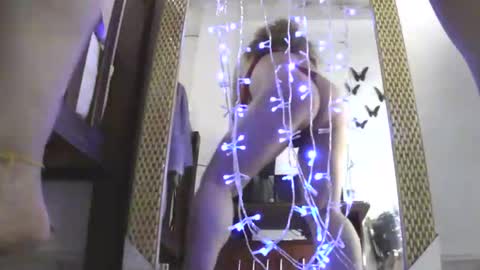 Snapshot of luanna837 chatting on 23, 12, 2024 luanna837 online show from 23, 12, 2024