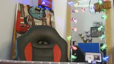 Snapshot of luanna837 chatting on 8, 11, 2025 luanna837 online show from 8, 11, 2025