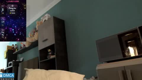 Snapshot of luara_ chatting on 11, 4, 2026 luara_ online show from 11, 4, 2026