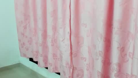 luara__01__lecat_1 online show from 13, 2, 2026