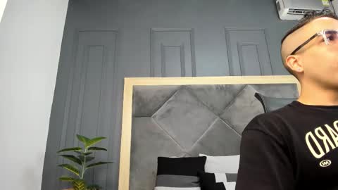 luca_morettii online show from 31, 10, 2025