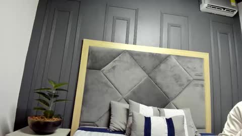 luca_morettii online show from 6, 11, 2025