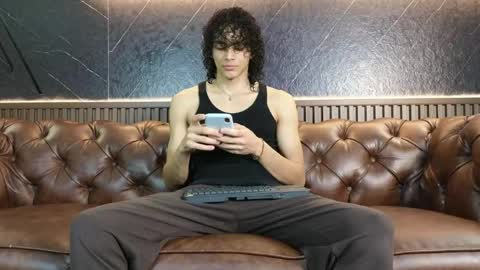 lucaalessi online show from 17, 4, 2026