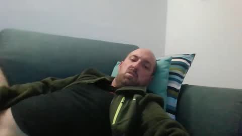 Snapshot of lucabeech88 chatting on 28, 10, 2025 Luca online show from 28, 10, 2025