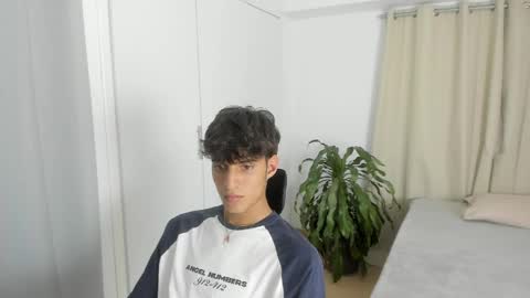 Snapshot of lucacosta19 chatting on 8, 5, 2026 lucacosta19 online show from 8, 5, 2026