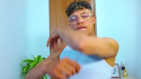 Lucas Luxx online show from 24, 2, 2026