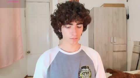 Snapshot of lucas_xo chatting on 20, 11, 2025 lucas_xo online show from 20, 11, 2025