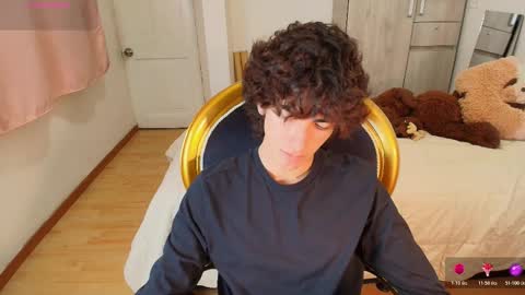 Snapshot of lucas_xo chatting on 22, 11, 2025 lucas_xo online show from 22, 11, 2025