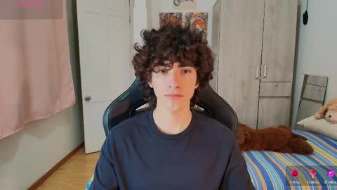 Snapshot of lucas_xo chatting on 14, 12, 2025 lucas_xo online show from 14, 12, 2025