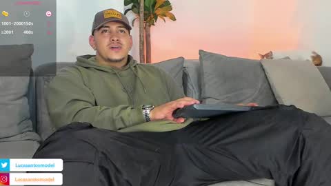 Snapshot of lucasanto_ chatting on 8, 3, 2025 LUCA SANTOS online show from 8, 3, 2025