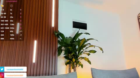 Snapshot of lucasanto_ chatting on 28, 10, 2025 LUCA SANTOS online show from 28, 10, 2025