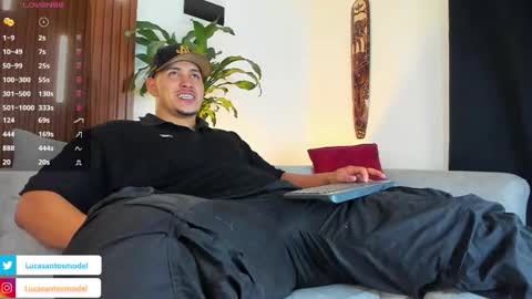 Snapshot of lucasanto_ chatting on 14, 12, 2025 LUCA SANTOS online show from 14, 12, 2025