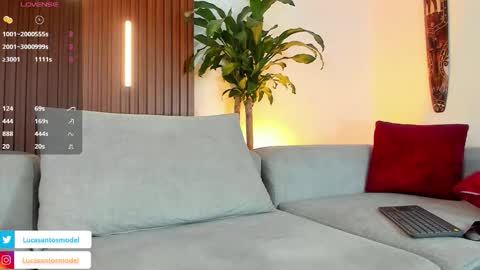 Snapshot of lucasanto_ chatting on 16, 12, 2025 LUCA SANTOS online show from 16, 12, 2025