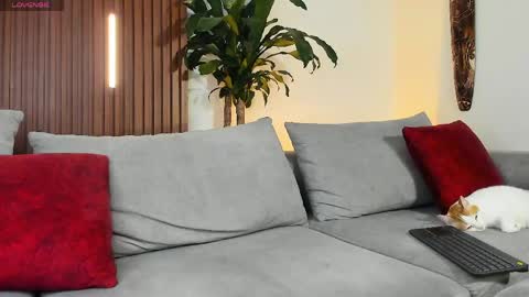 LUCA SANTOS online show from 11, 4, 2026