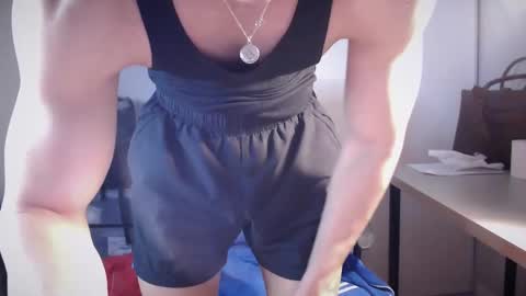 Snapshot of lucaskodak chatting on 8, 4, 2026 LucasKodak online show from 8, 4, 2026